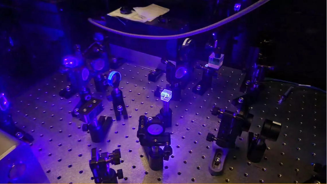 Advancements in Quantum Imaging – Integrated Hybrid Quantum Circuits
