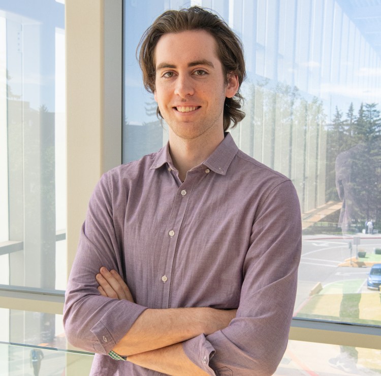Team – Integrated Hybrid Quantum Circuits